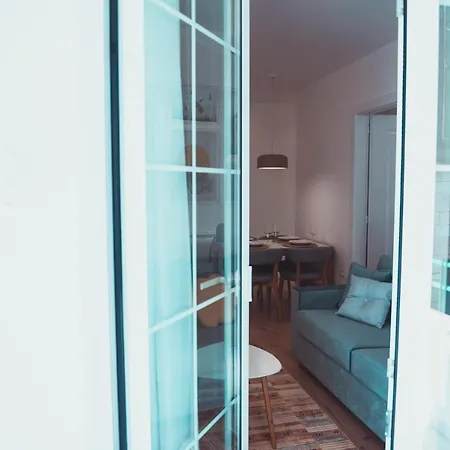 Tam Skanderbeg Square Serviced City Center Apartment No1 *